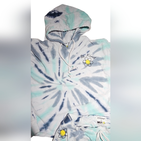 P.J. Salvage, Smiley Tie-dye Loungewear Cropped Hoodie & Short Set, Sz Small - Picture 2 of 5